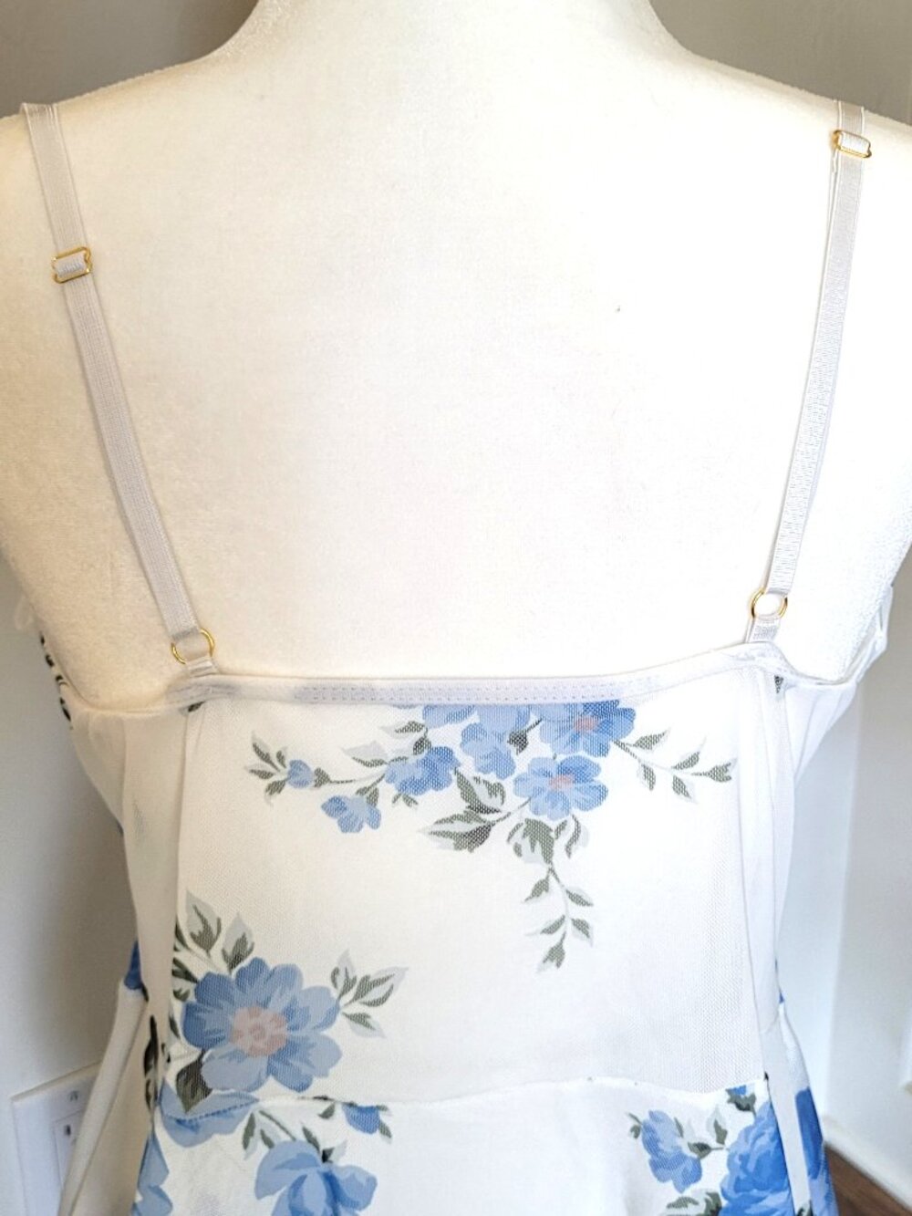 Vintage Sheer Lingerie Set - Picture 6 of 8